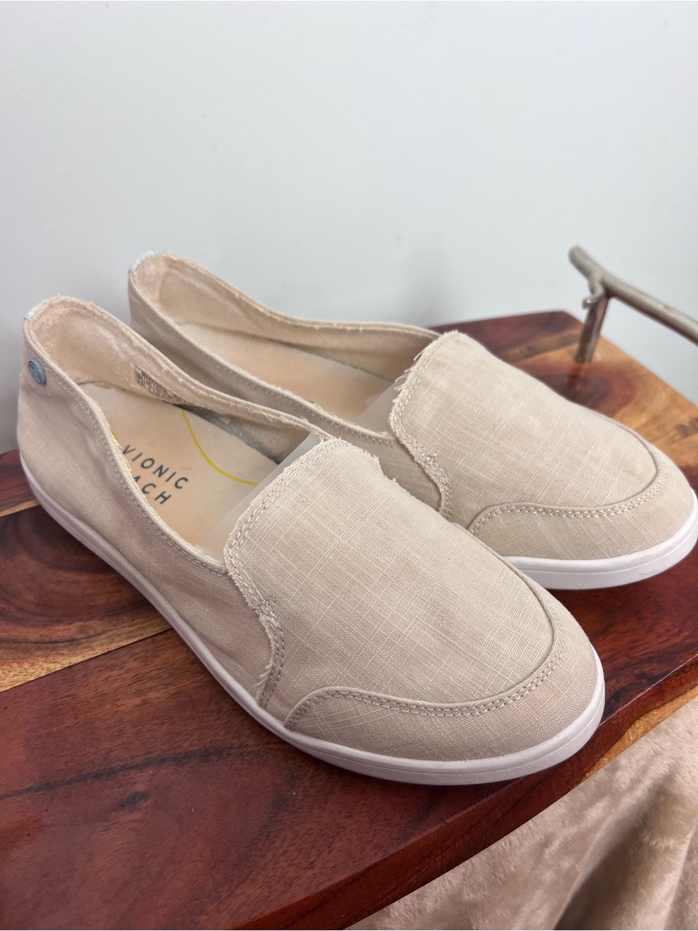 Vionic Beach Manzanita Cream Linen Canvas Slip On Comfort Shoes Women’s 9.5 Wide